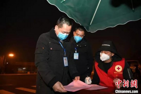 街道纪检干部的取与舍:当父亲病危他选择守土有责